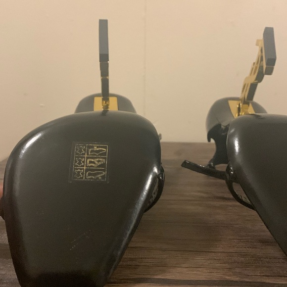 SAINT LAURENT Opyum Embellished Patent-Leather Sandals - Picture 4 of 7